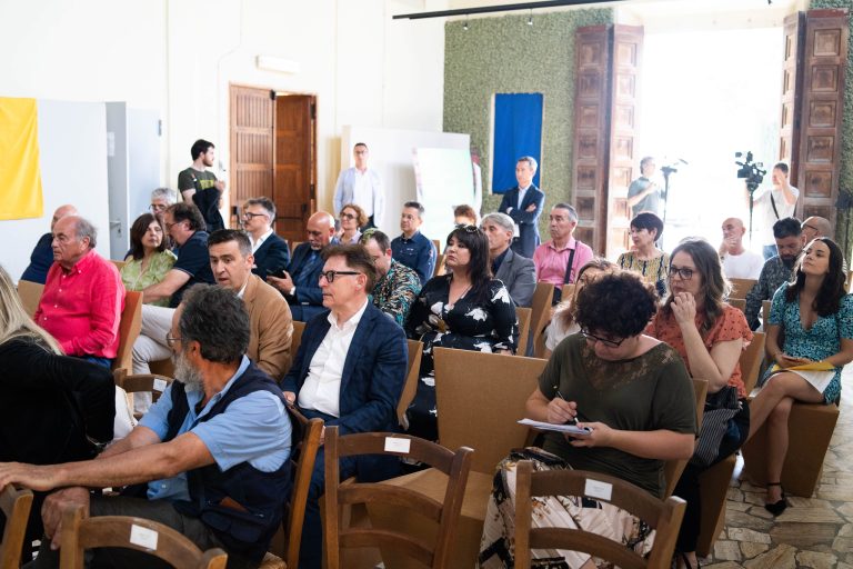 DSC07530 min 768x512